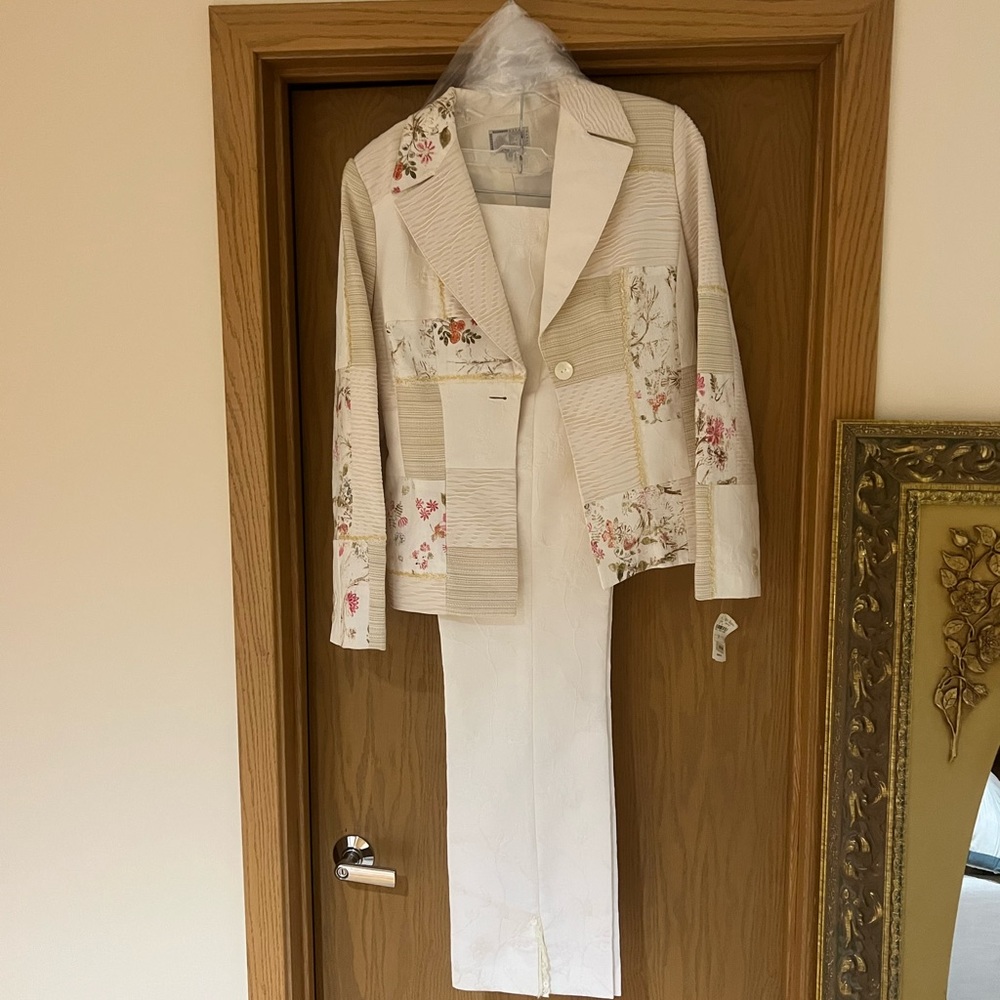 Alberto Makali Pant Suit with Blazer